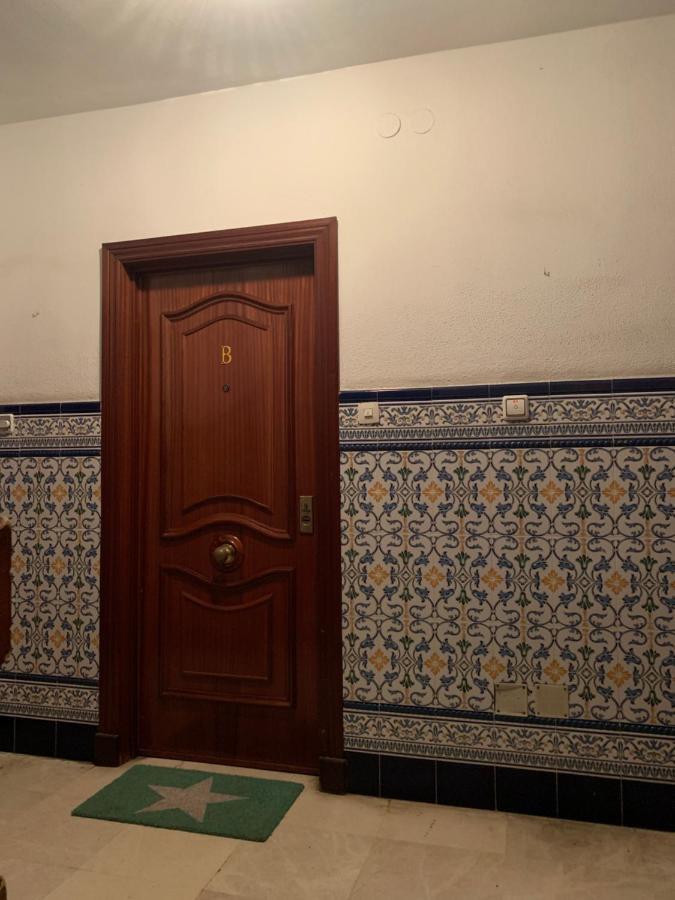 セビリアPiso Muralla Macarenaアパートメント エクステリア 写真